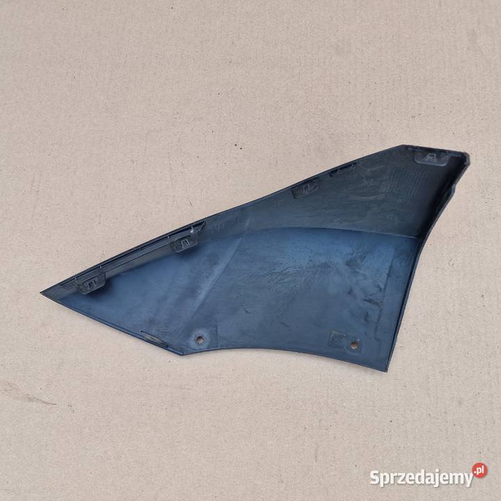 MERCEDES BKLASA W247 LISTWA ZDERZAKA PRAWA osobowe Bieleń