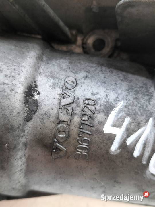 OBUDOWA FILTRA OLEJU 30677920 24 D Volvo S60 I