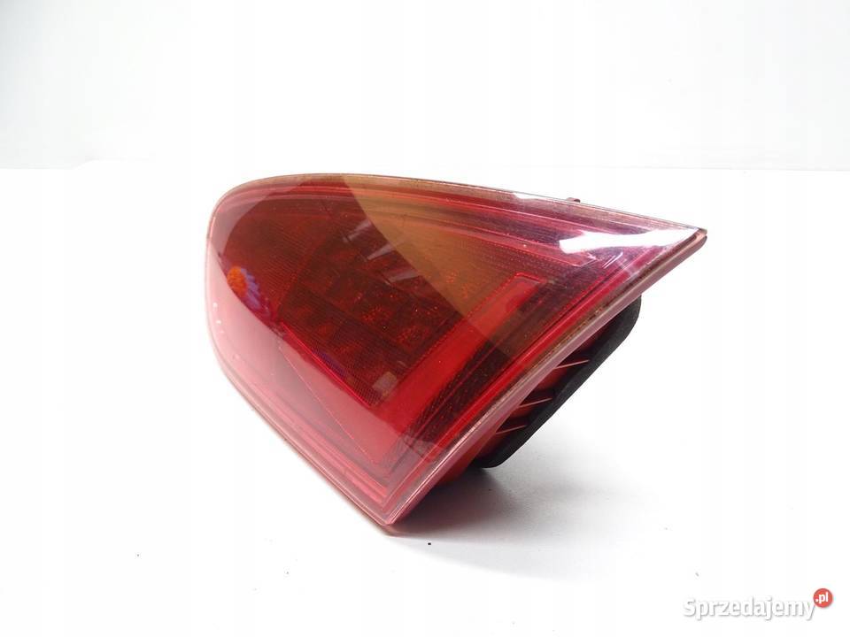 LAMPA PRAWA PRAWY TYŁ TYLNA W KLAPE SEAT LEON II