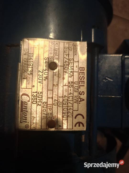 Silnik elektryczny z motoreduktorem Świerczów