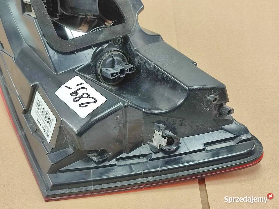 LAMPA LEWY TYŁ SKODA SUPERB III KOMBI 3V5 2015 osobowe