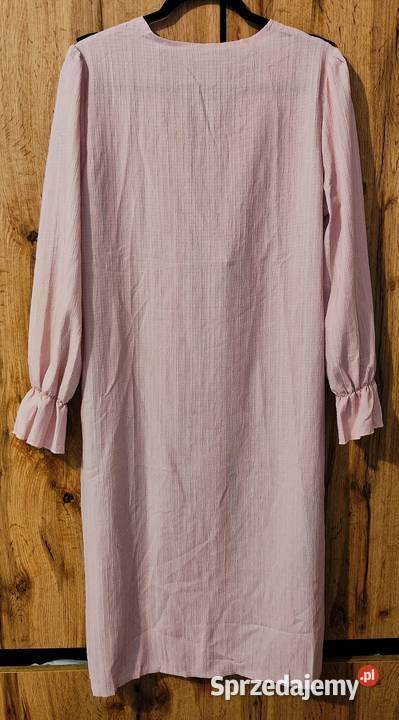 Różowa sukienka kopertowa