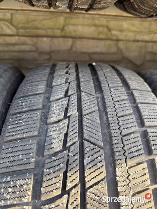 Sprzedam dwie opony zima firemax 23r 2454519 Dąbrowa Górnicza