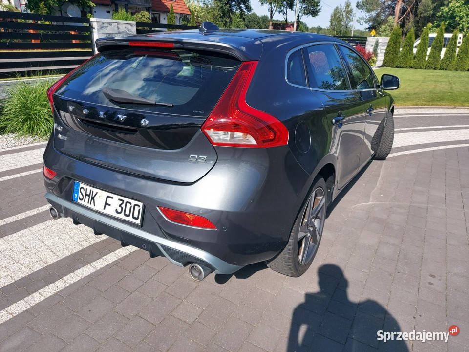 Volvo V40 20D3 RDESIGN navi full automat chromy światła do jazdy dziennej lubelskie Drelów
