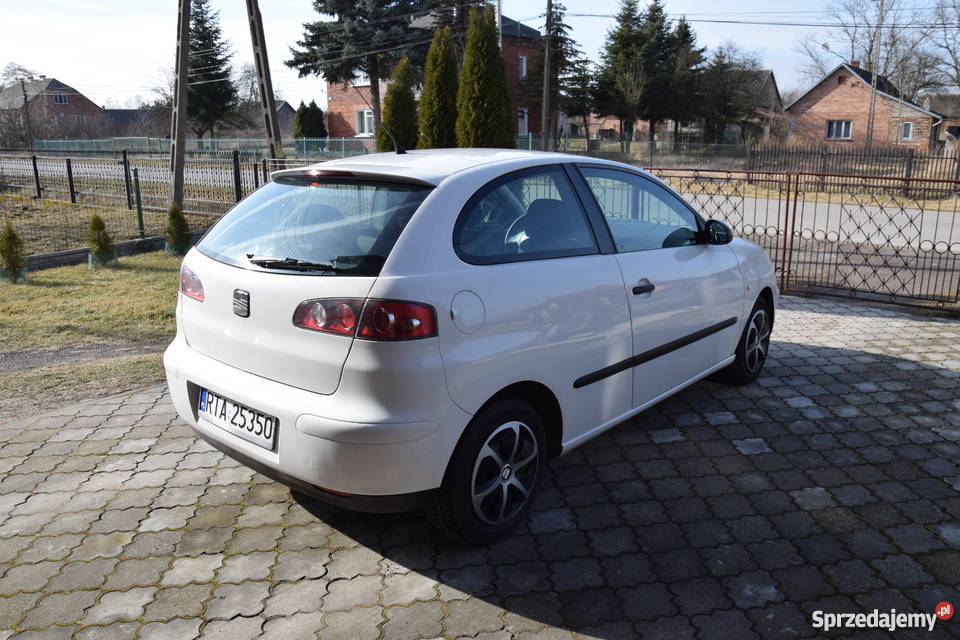 Sprzedam Seat Ibiza III 14 16V 2005r podkarpackie Dąbrowica sprzedam