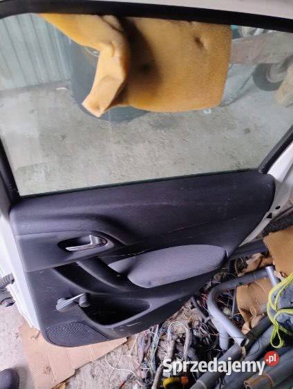 Drzwi przednie i tylne Citroen C3 2011 Drzwi Radom