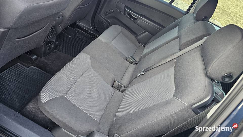 Opel Zafira B 17 2011r Lift 7os CDTI 125 z manualna Zarszyn