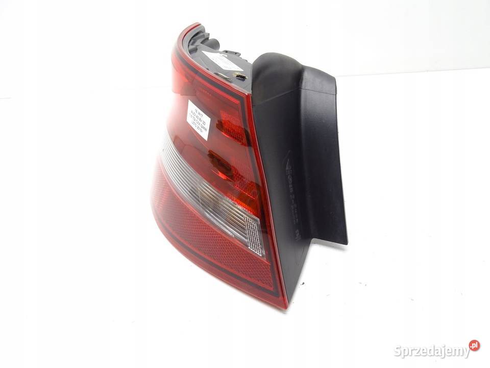 LAMPA LEWA LEWY TYŁ TYLNA W BŁOTNIK AUDI A3 8V osobowe