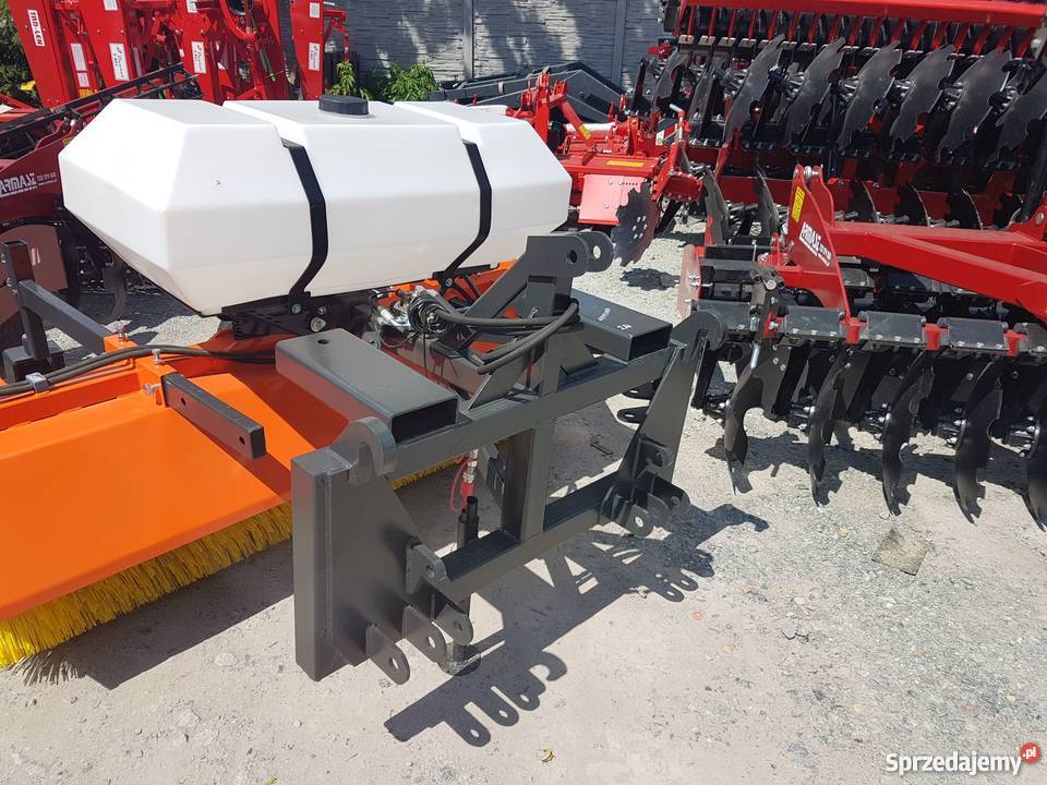 Zamiatarka Metal Technik o szerokości 20m zaczep Sieradz