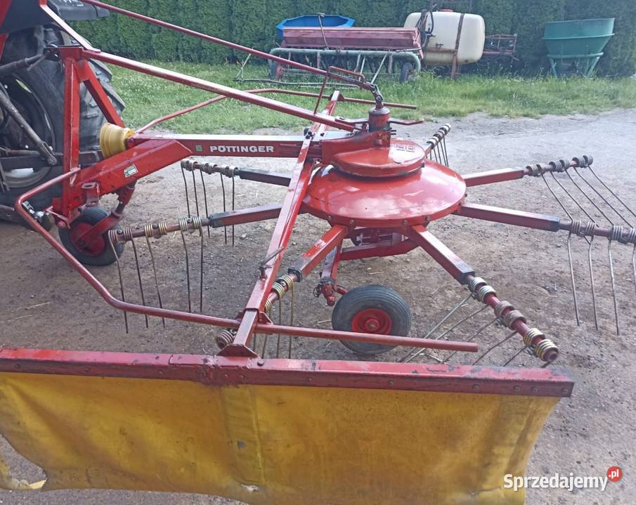 Zgrabiarka karuzelowa Pottinger 301 Pisarzowa