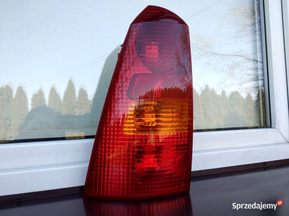Ford Focus MK1 I kombi lampa tył tylna lewa Motoryzacja łódzkie Sieradz