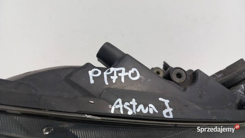 OPEL ASTRA J LAMPA PRZÓD PRAWA