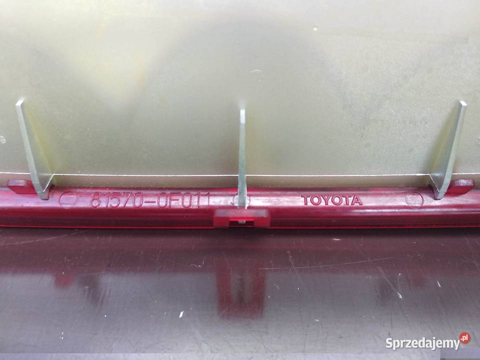 Toyota Corolla Verso 2 II trzecia lampa światło Sieradz