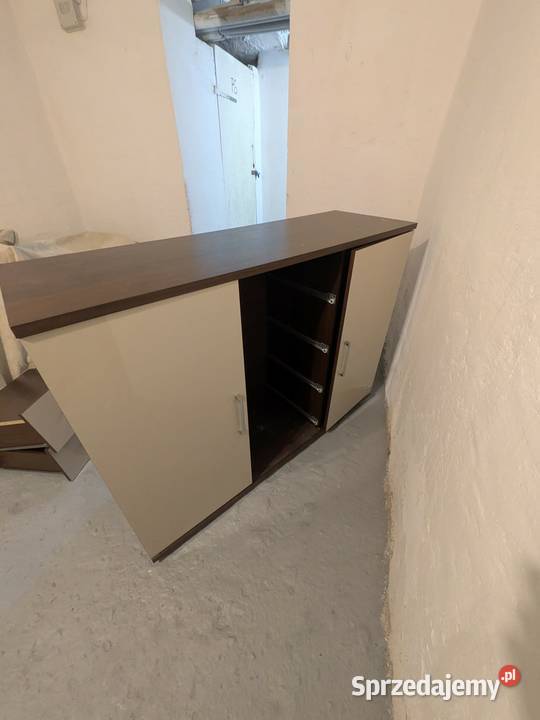 Sprzedam duża zafę z półkami