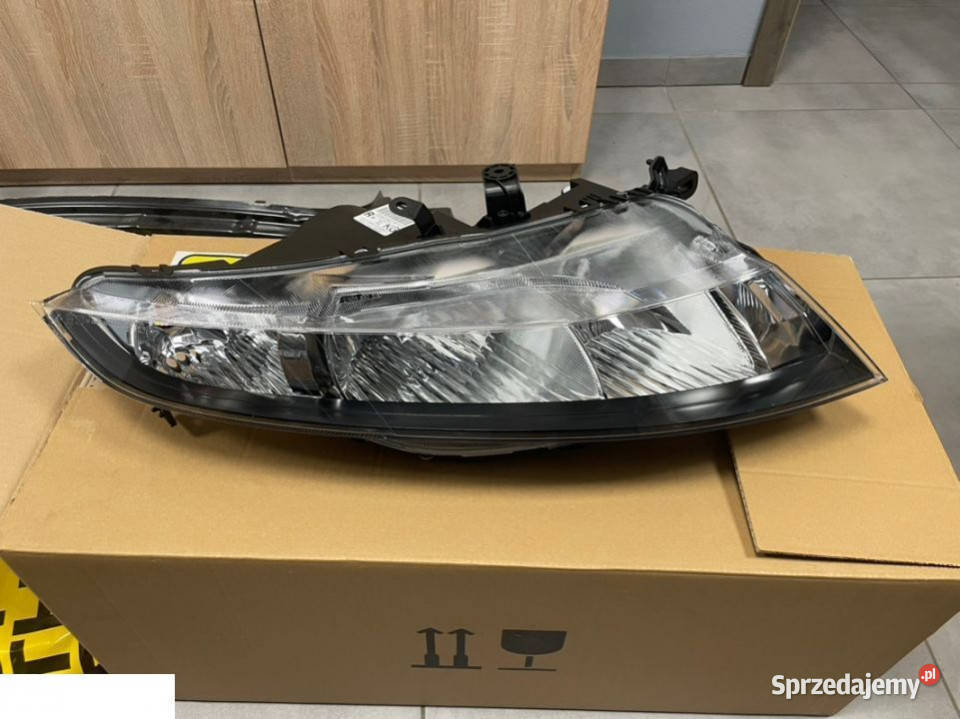 Honda Civic VIII UFO xenon reflektor nowy