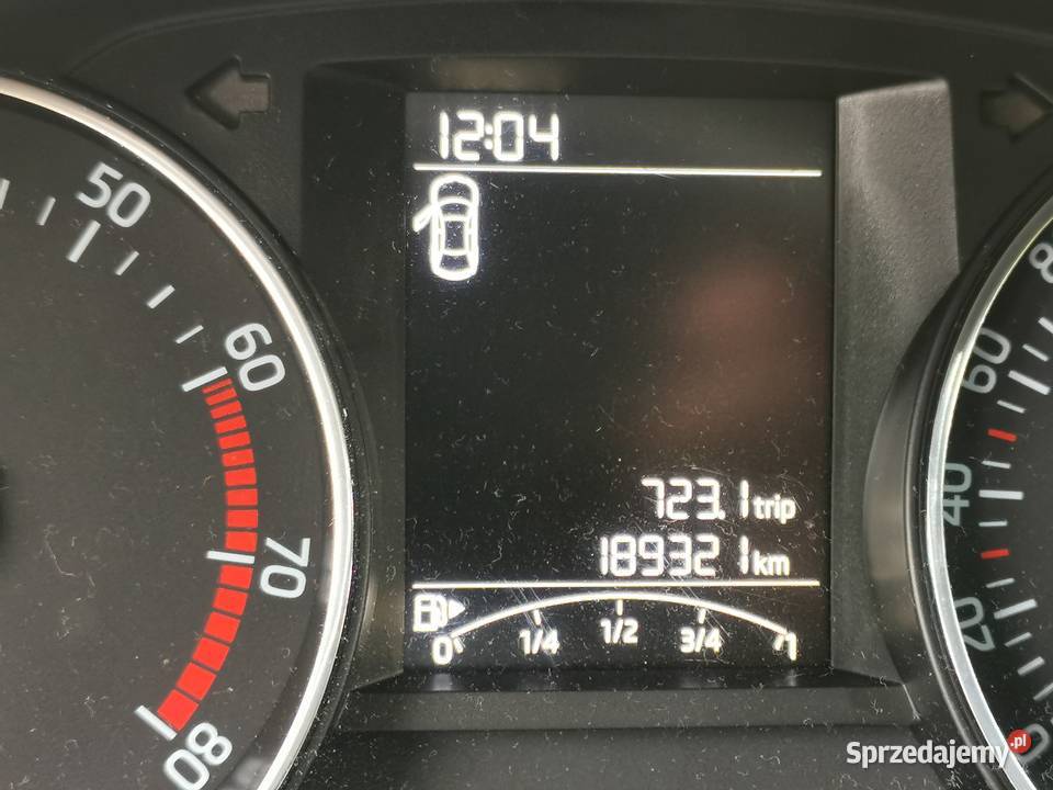 Skoda RAPID 12 TSI salon Polska Lublin