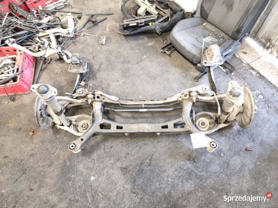 BELKA SANKI TYŁ VOLKSWAGEN PASSAT B8 KOMBI Pozostałe sprzedam