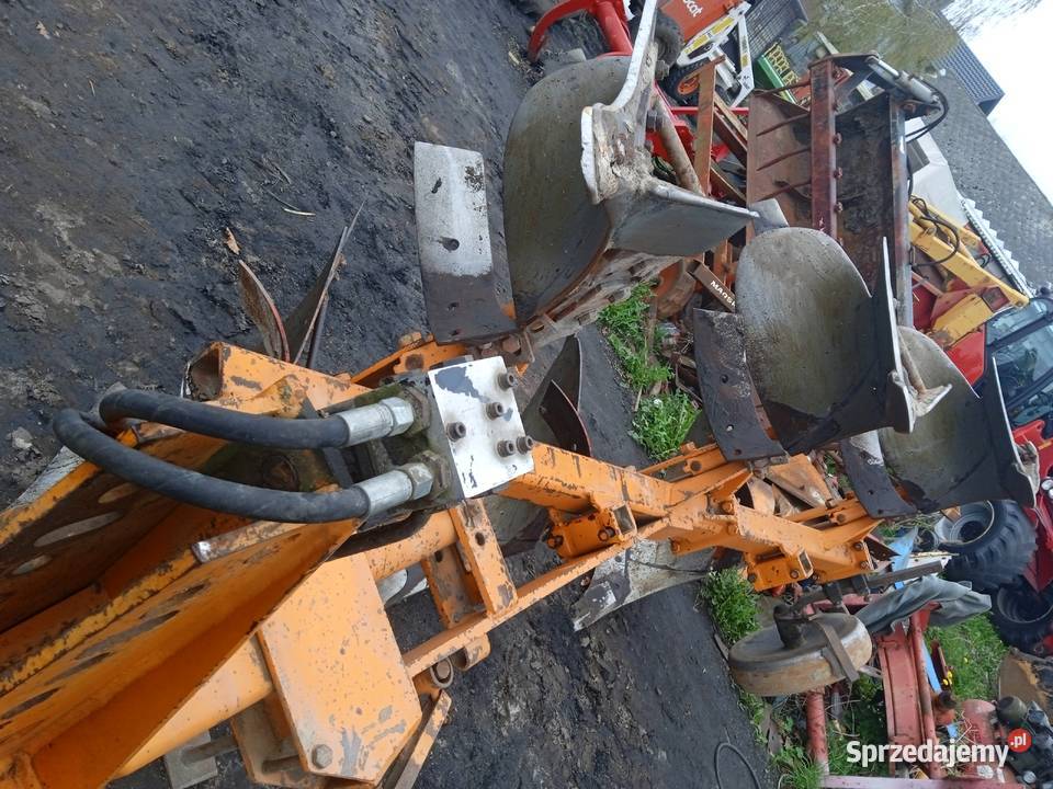 Pług huard 3 skibowy obrotowy Kuhn Pługi Kolonia Bodzanowska