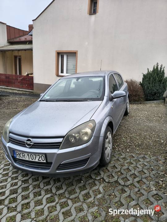 Opel Astra H 14 14 90 z gazem LPG 2005r 2 kpl Astra podkarpackie Zarszyn