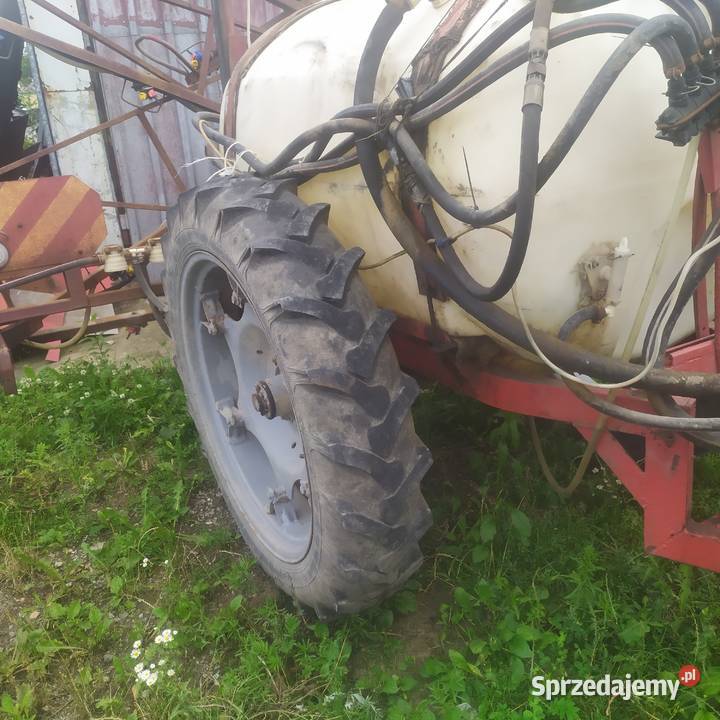 Opryskiwacz ciągany 12 m SAM Pniówek