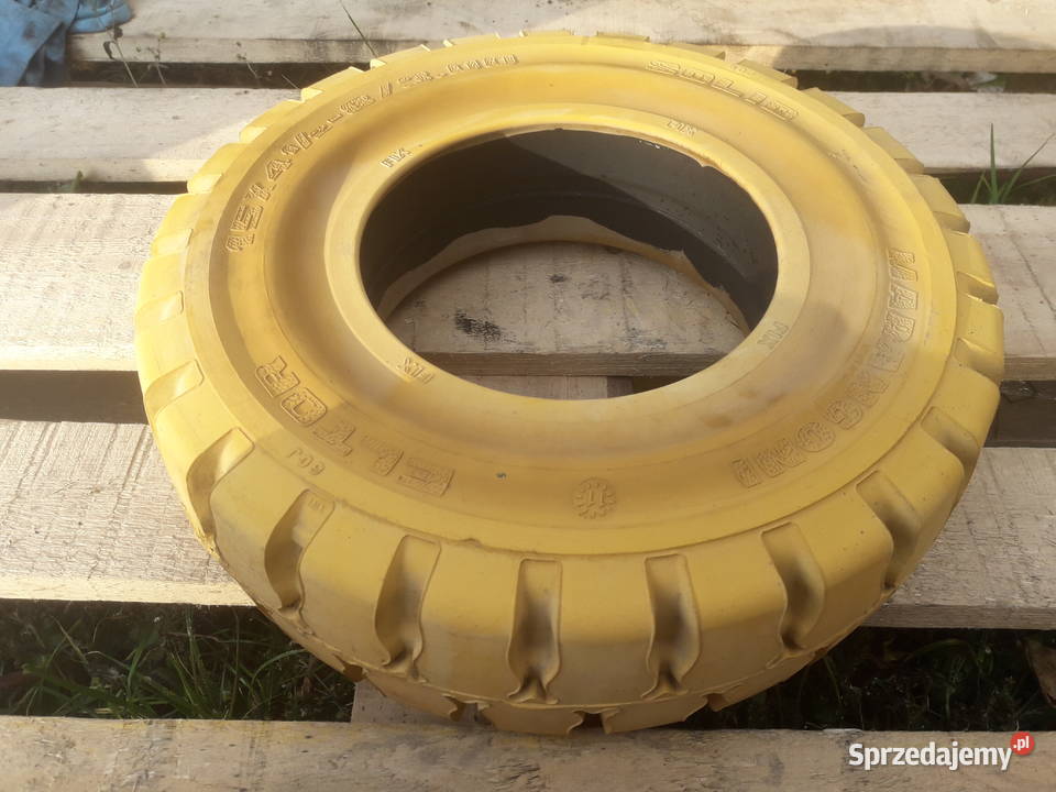 Opona 16x68433 Marangoni solid Pełna quick nowa Części do maszyn budowlanych Garwolin