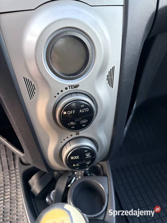 Toyota Yaris klimatyzacja automatyczna pomarańczowy Warszawa