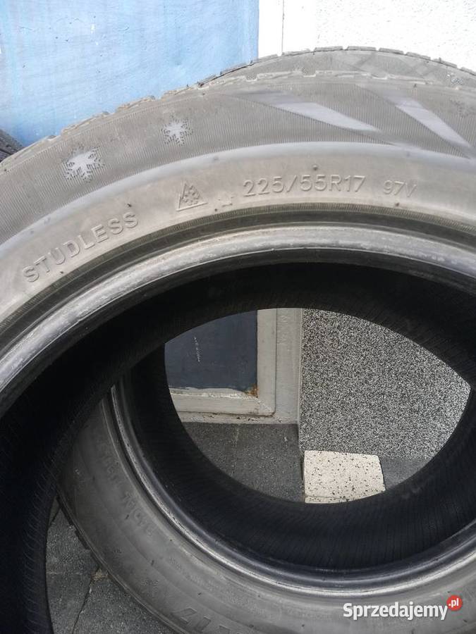 Opony zimowe 25555 R17