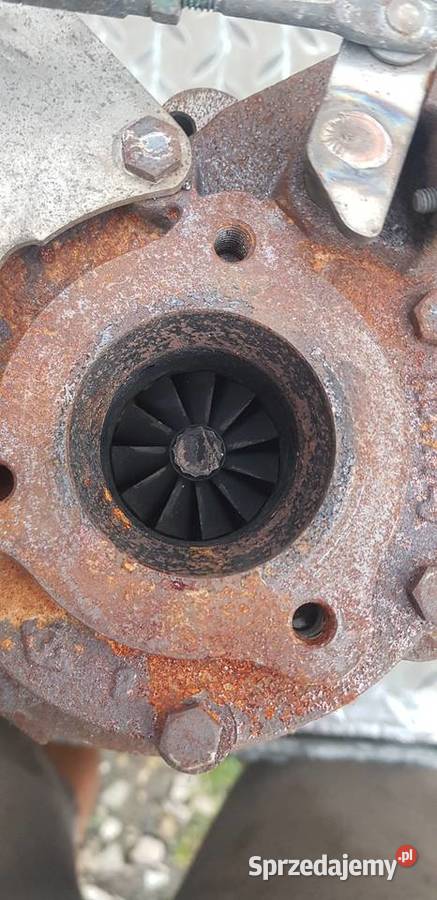 Toyota Hilux prawdopodobnie Turbo turbosprężarka Głębowice