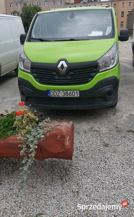 Renault Trafic 16 Diesel ważne OC nieuszkodzony Strzegom