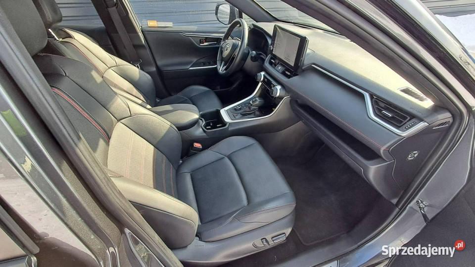 Toyota RAV4 V 2018 Rok produkcji 2024