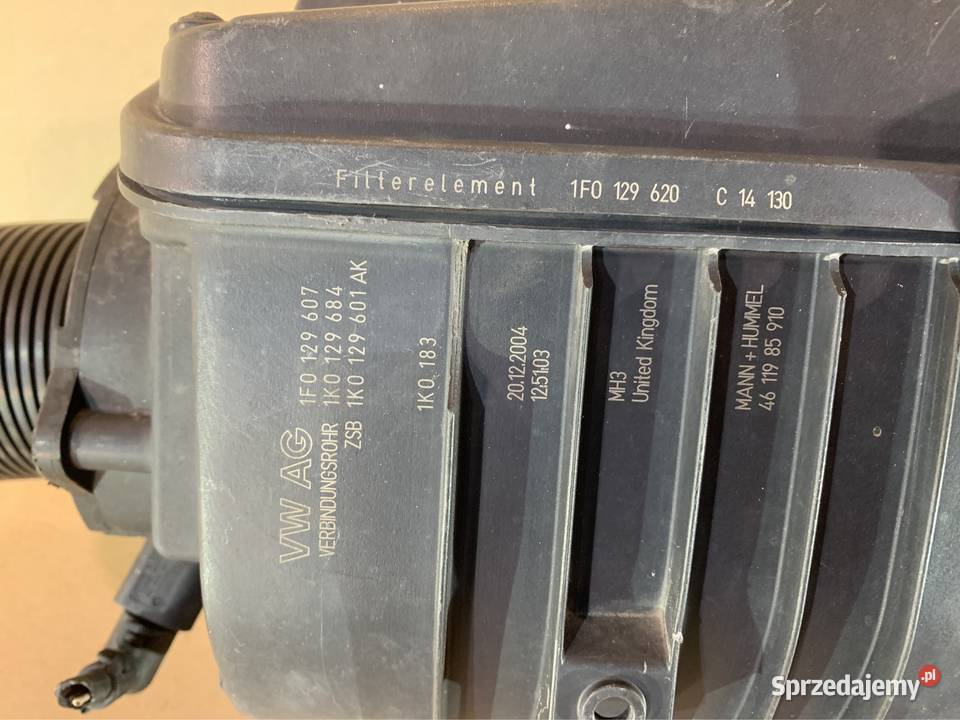 Obudowa filtra powietrza 1F0129607 vw passat b6 Części samochodowe Szczecin