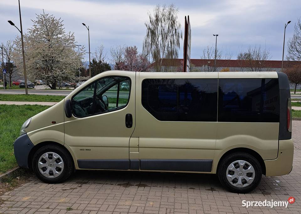 Renault Trafic Passenger 8 os Trafic Dzierżoniów