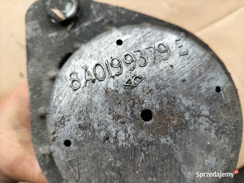 PODUSZKA SILNIKA AUDI 80B4 8A0199379E Zawieszenie silnika Kamień-Kolonia