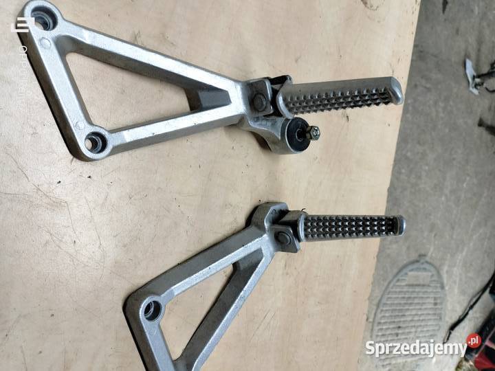 Daelim Roadwin 125 podnóżki pasażera Łubno