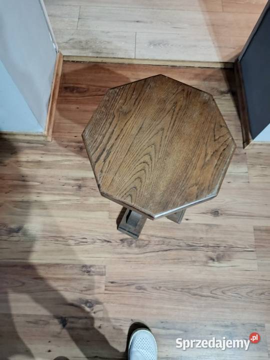 Stolik ośmiokątny kwietnik Turek