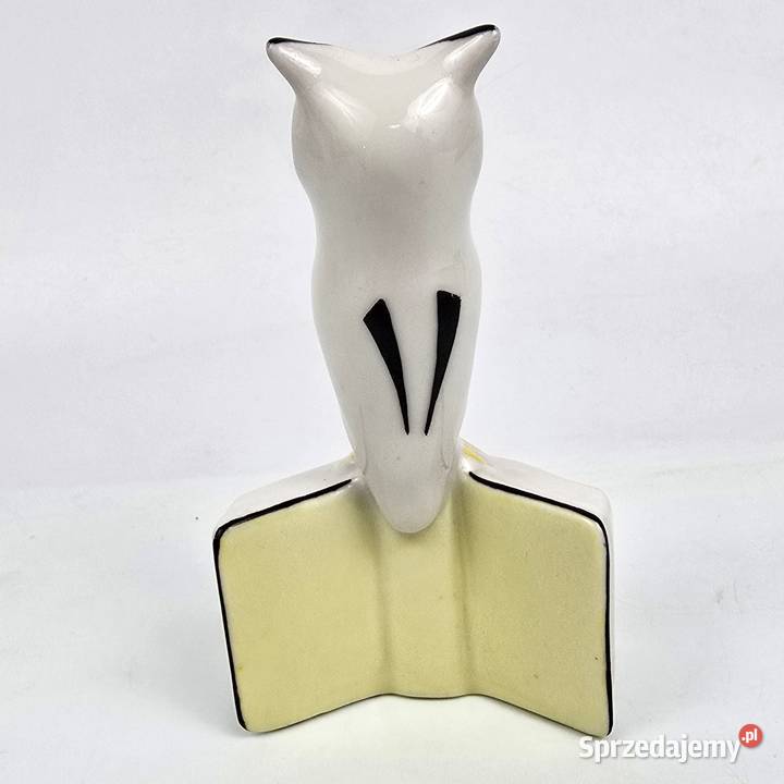 Look Sowa na książce Hollohaza Węgry pikasiak Warszawa