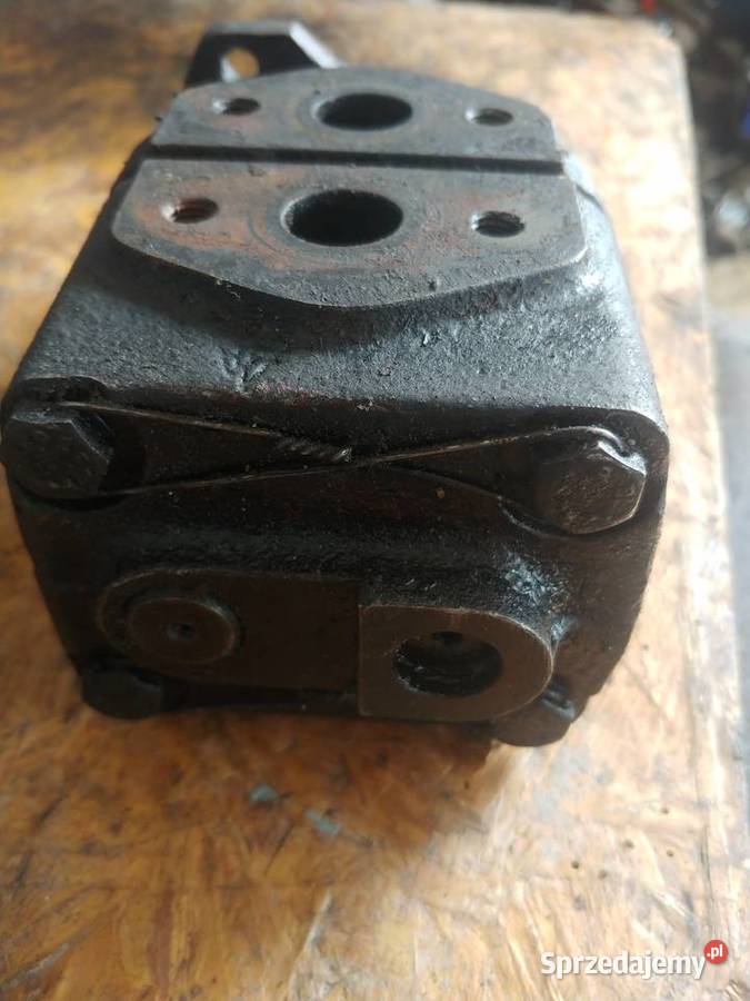 Pompa oleju silnika SW 400 leyland bizon Do kombajnów Stoczek Łukowski sprzedam