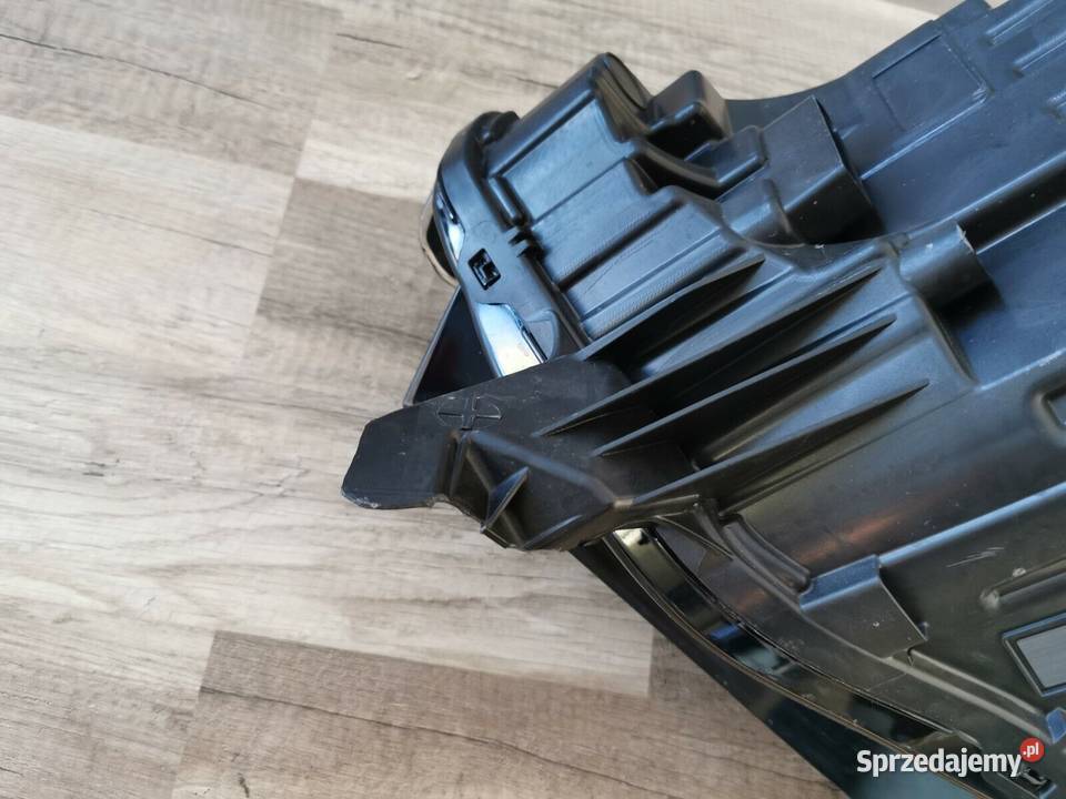 CITROEN C4 III 2020 LAMPA PRZÓD PRAWA LED VISION Świerzawa