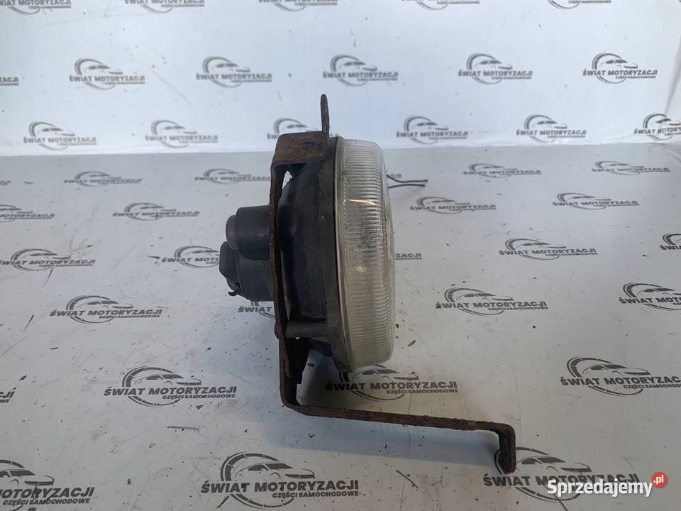 MITSUBISHI L200 07r halogen lewy 2142033M osobowe świętokrzyskie Kielce