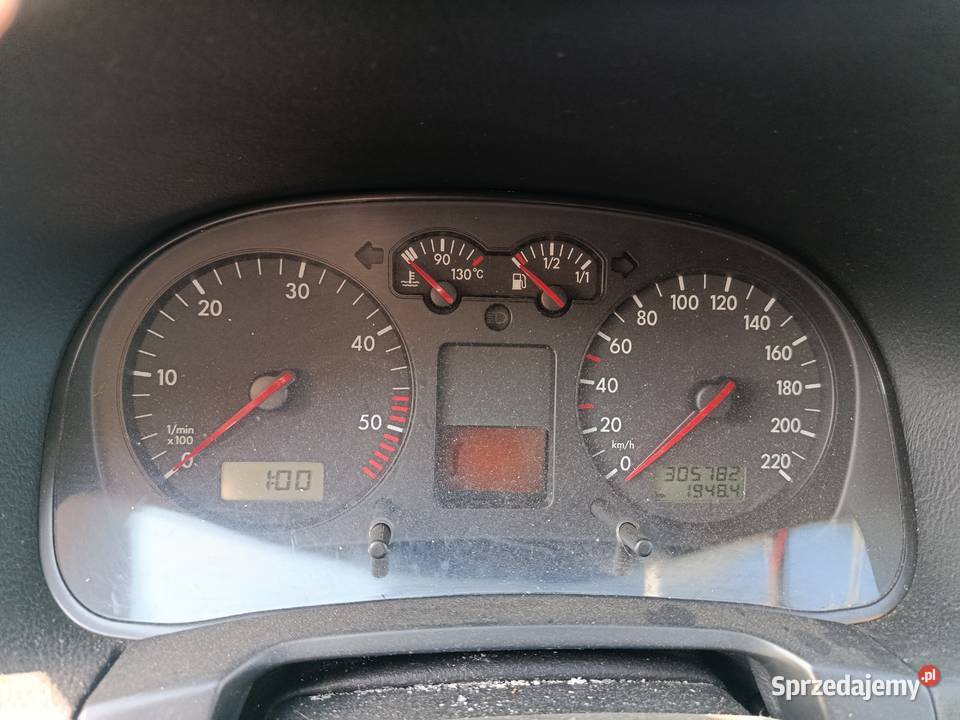 Volkswagen Golf IV 19 Kombi 66 kW 2001 r dawca sprzedam