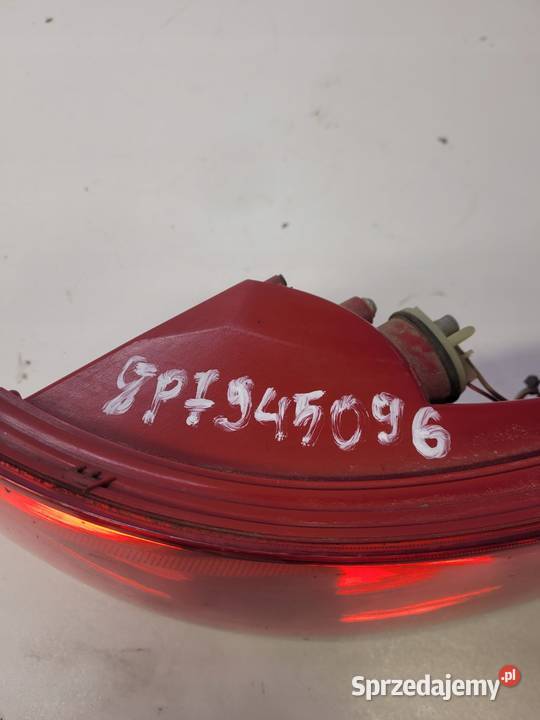 LAMPA PRAWY TYŁ LED AUDI A3 8P CABRIO 8P7945096 Przystajń