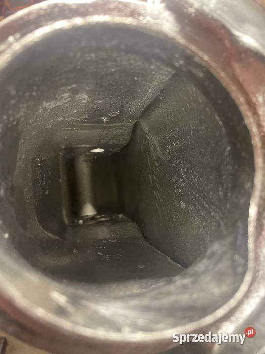 Mocowanie amortyzatora prawe audi a4 b5 80