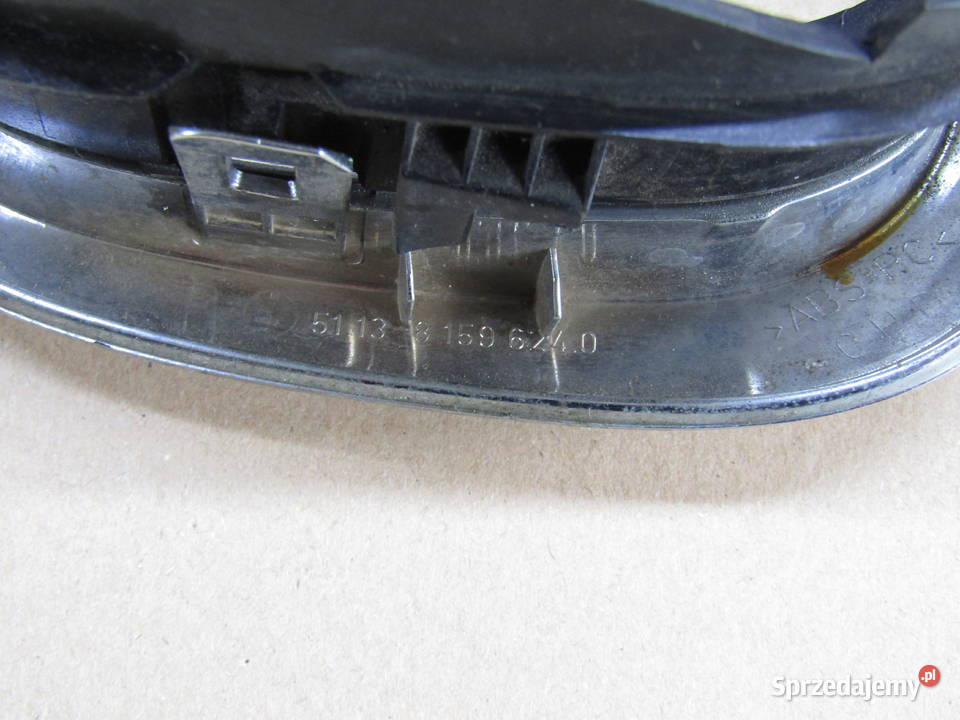 GRILL ATRAPA NERKA PRAWA BMW 3 E46 8159624 Atrapy sprzedam