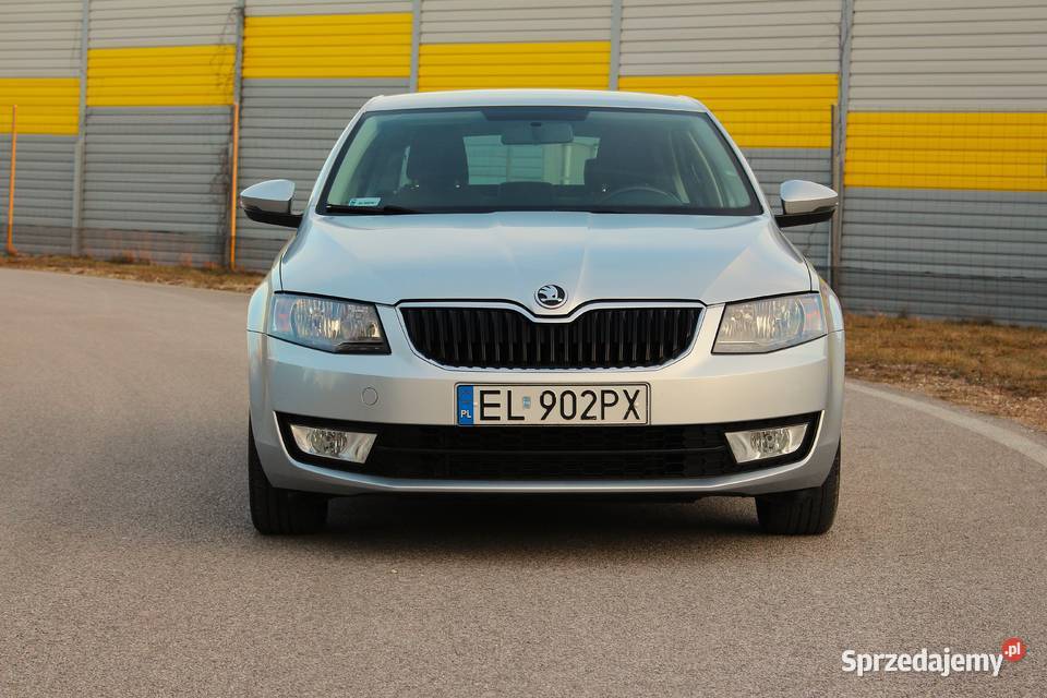 Skoda Octavia Salon Polska Benzyna gniazdo AUX Pabianice