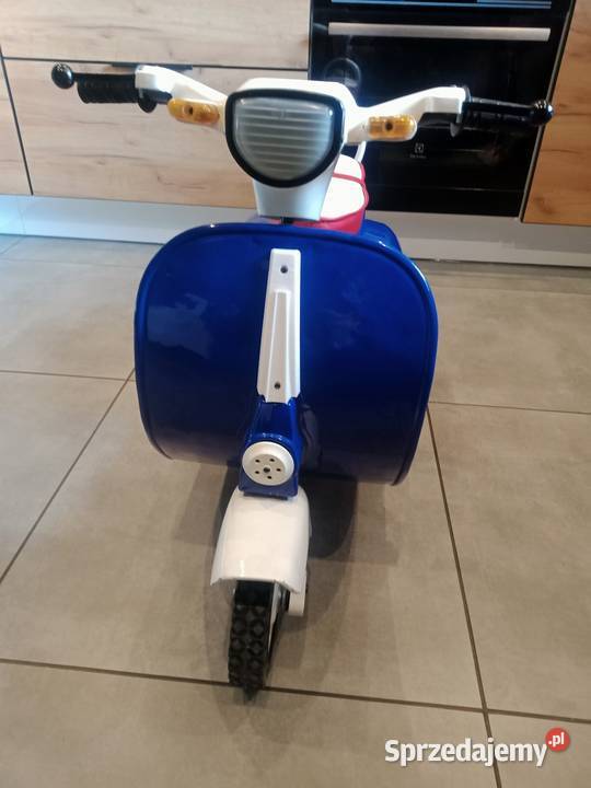 Young Lion 1960 Vespa kroszka metalowy skuter na Dąbcze