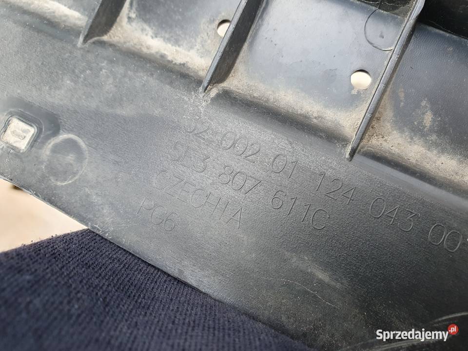 SKODA OCTAVIA IV 4 PŁYTA OSŁONA POD ZDERZAK osobowe Międzychód