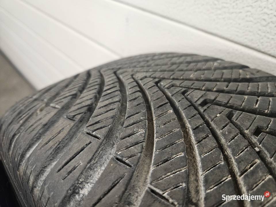 4 22545 R18 95W Kumho Solus 4S HA32 2022r 6mm Kumho Katowice sprzedam