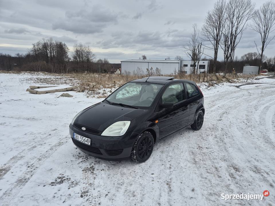 Ford Fiesta 14 benz 80 160 Szyberdach Nie zgnita Fiesta sprzedam