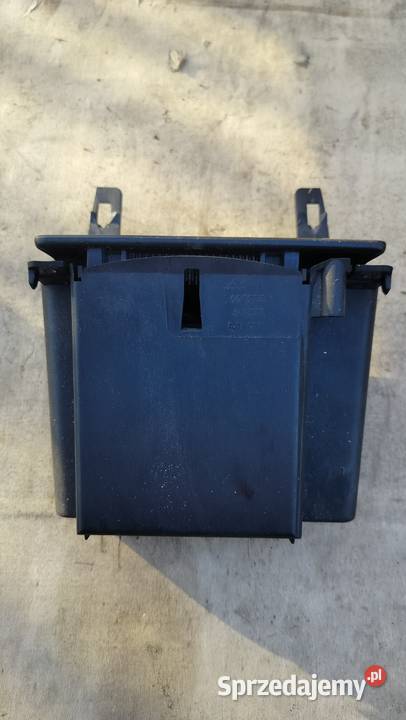 Popielniczka Peugeot 307 Rok produkcji 2004 Bydgoszcz