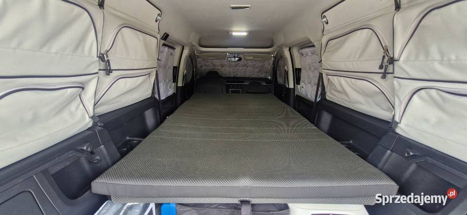 Volkswagen Caddy Kamper Tramper Beach Westfalia kamera cofania Gdańsk
